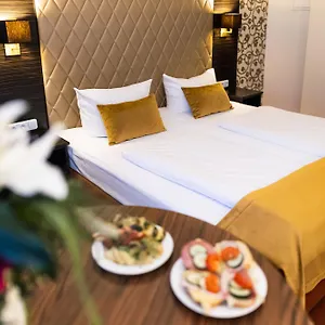 4* Szálloda Royal International